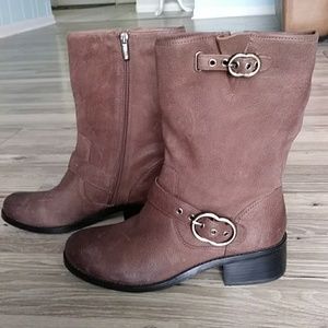 NWOB Vince Camuto  riding-style mid calf boots